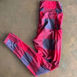 Plaid Red & Black Womans Leggings: s/m with pockets
